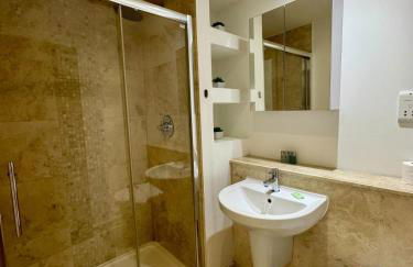 Spacious Vauxhall Apartments for big groups - Foto 17