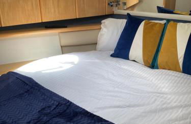 Entire Boat at St Katherine Docks 2 Available select using room options - Photo 22