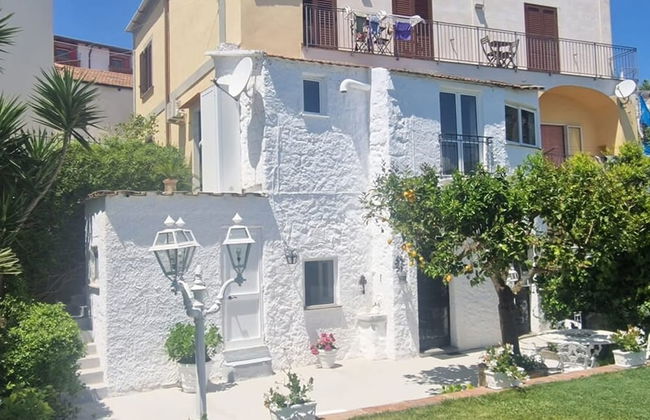 The Retreat of the Senses - Foto 24