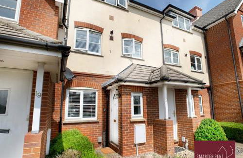 Wokingham 2 Bedroom Flat - Private Entrance - Foto 1