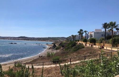 Frontline Beach Apartment, La Perla de la Bahia, Bahia de Casares - Estepona - Photo 45