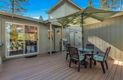 Walk to Everything! Hot tub, SHARC passes - Foto 22