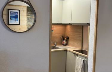 LE CORBIER Vue pistes Studio 5 personnes entièrement rénové et labellisé Qualité Hébergement Sybelles - Foto 12