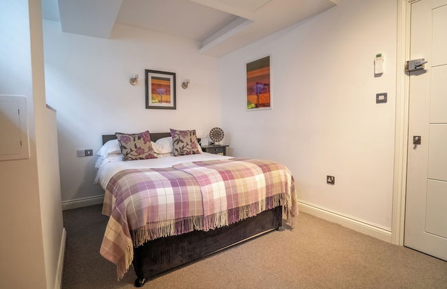 Pod Rooms - Nell Gwynn House Apartments - Photo 16