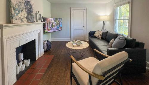 3 Mi to Dtwn Charlotte! Quiet Haven with Fenced Yard - Foto 2