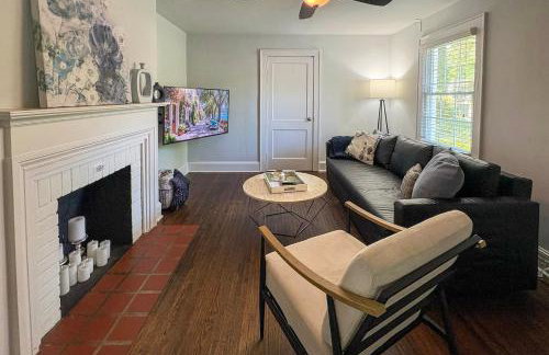 3 Mi to Dtwn Charlotte! Quiet Haven with Fenced Yard - Photo 2