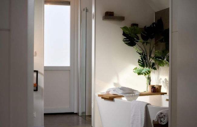 Romantic Wellness Escape - Photo 20