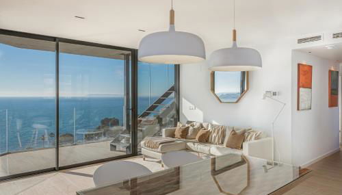 Modern sea front jacuzzi Blue Sky - Photo 3