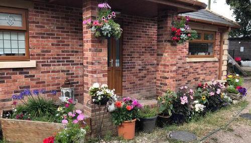 Grooms cottage - Photo 1