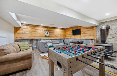 Riverfront Log Cabin Hot Tub, Mtn Views & Hottub - Foto 15