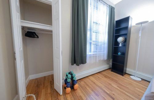 Sunlit 2BR Central Park North elevator & laundry - Foto 29