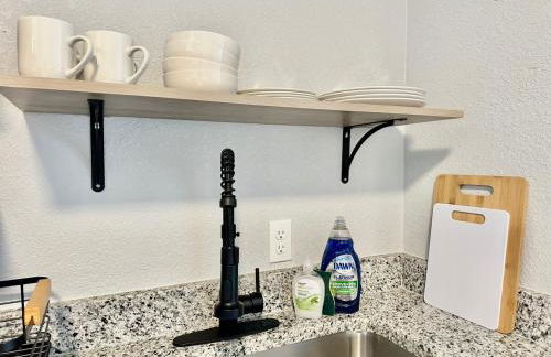 Vintage Vibes Modern Comfort 2BR for 6 Guests - Foto 21