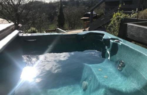 A Cotswold Cabin with Great Views and a Hot Tub - Foto 7