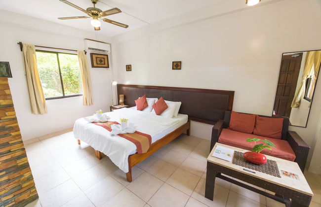 Palms Cove Resort - Photo 18