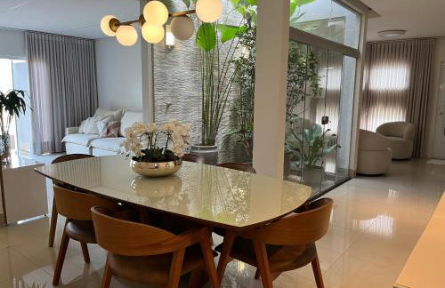 Belíssima casa próximo ao altodromo e flamboyant - Foto 4