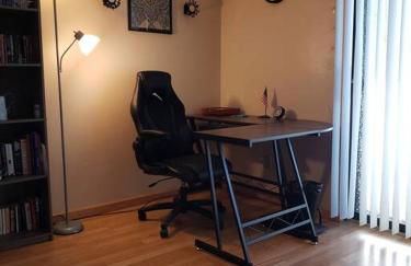 Entire 1 BR Condo- Near Anschutz, UC Health, DIA- In-Unit Washer Dryer- Seasonal Discounts! - Foto 10