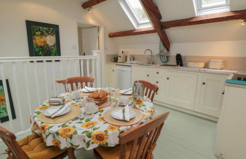 The Burrows - Photo 6