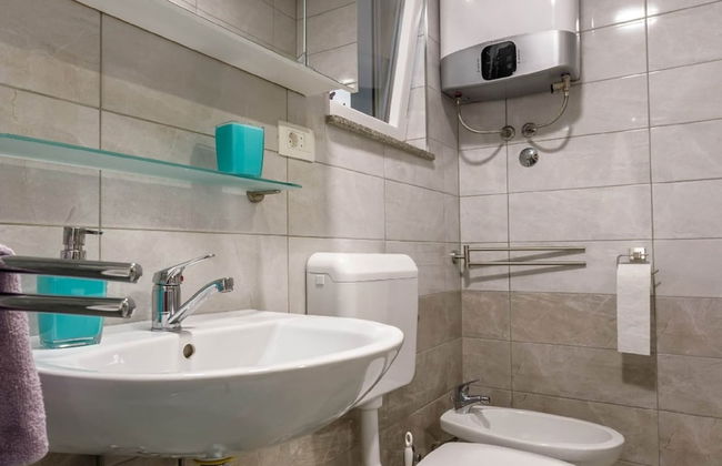 Torine - Capacious Holiday Home in Neorić with Heated Swimming Pool - Foto 7