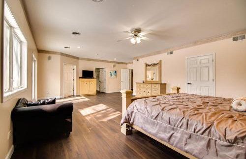 Hot Tub and Sauna Hoffman Estates Villa in Elgin! - Foto 22