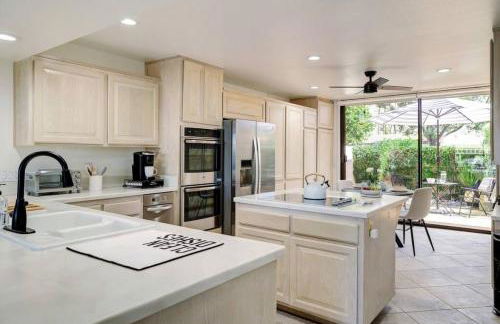 Cali Desert Life - Pool, Golf Cart, Tennis, Bikes - Foto 15