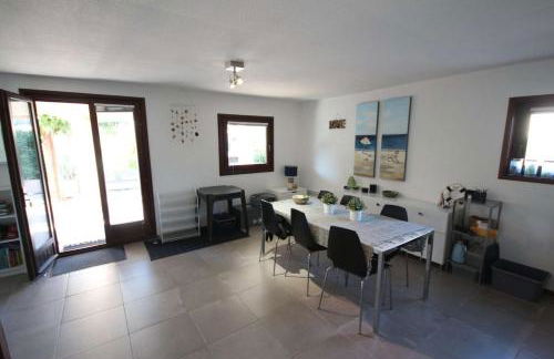 Belle villa d'angle spacieuse semi climatisée, de tout confort dans domaine PORTES DU SOLEIL, ACCES PISCINES PAYANT EN SUPPL - 3 chambres, 6 couchages, wifi, 400m de la mer LRPDSJ7 - Foto 6