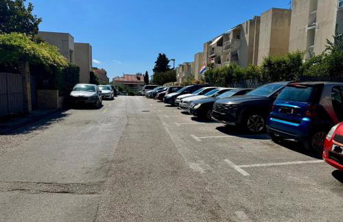 LaLaura high end apt Znjan beach 500 m Sea Magic View free Parking - Foto 29