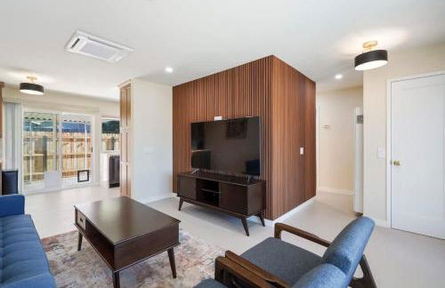 Urban Oasis - Just Remodeled - Photo 2