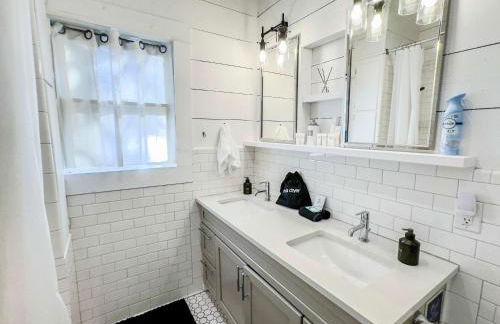 New White On Columbus Family Gathering Place - Photo 38