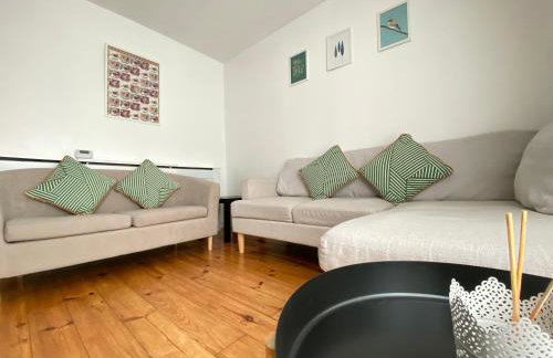 3 Bedroom House with Free Parkings, Close to City Centre and Transportation Links, at Gateshead, Newcastle upon Tyne - Foto 2