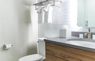 The Docent's Collection - Photo 29