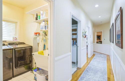 6 bedrooms, Walking distance to airport - Foto 32