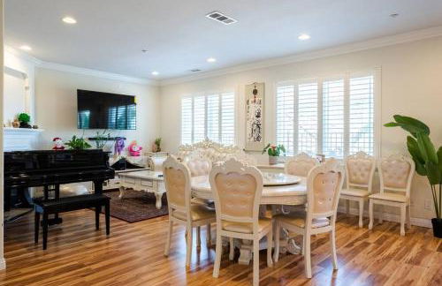 17-19ppl BTW Dsny Hllywd GarageParking Yard Grill - Foto 31