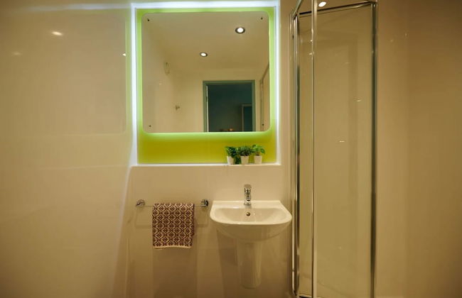 Student Only The Loom - Photo 12