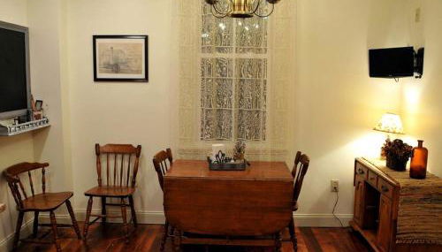 Spacious Cottage Rental with Creek Views near Harrisburg and Hershey, Pennsylvania - Foto 4