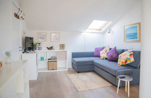 049 - Attico ELEGANTE, 10 minuti a piedi da MARE e SPIAGGIA - POSTO AUTO PRIVATO GRATIS - Foto 15