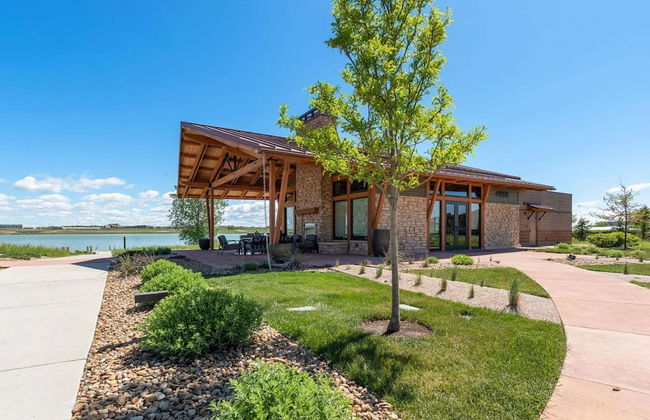 New Build W/ Great Backyard & Lake Access! - Foto 62
