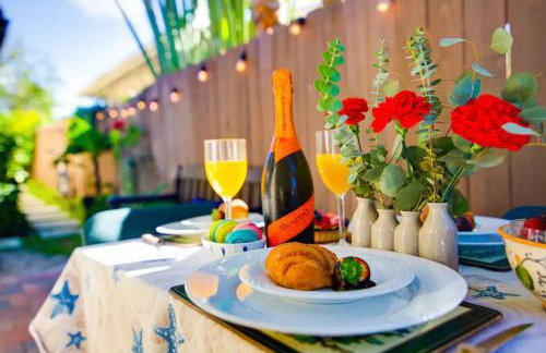 Elegant 4BR Home Guest House Private Yard - Foto 52