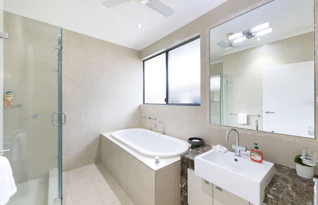 ZENLUX INFINITY - 4BR with Private Pool - Foto 26