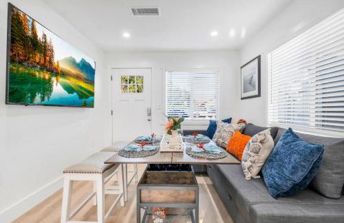 Cozy Cottage, Brand New, fully Private, walk to Everything - Foto 17