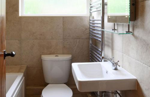 Oakdene Lodge - Photo 18