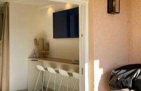 Proche St Tropez refait à neuf bord de plage et piscine - Foto 11