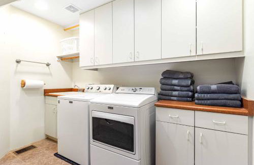 8-Bedrooms with Stunning Views & 75' Lap Pool - Foto 47