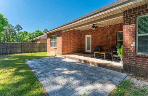 Cozy Retreat with Patio, Big Kitchen and Fishing Nearby - Foto 43