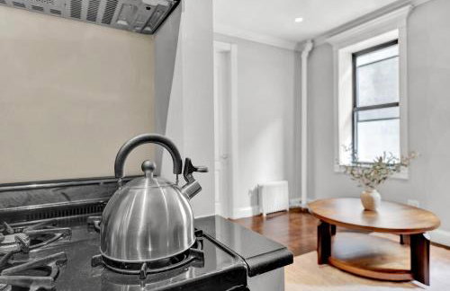 Gramercy Apartment - 3BR 2BA Modern Central - Foto 30