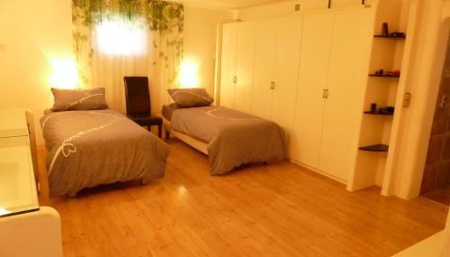 Ruheoase am Waldrand - auf 90qm sind nicht nur die Eltern und bis zu 5 Kinder willkommen, auch Hunde und Katzen sind willkommen - Foto 3