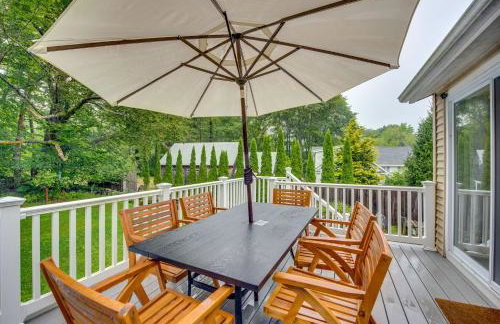 Rye Coastal Retreat with Deck and Outdoor Dining - Foto 1