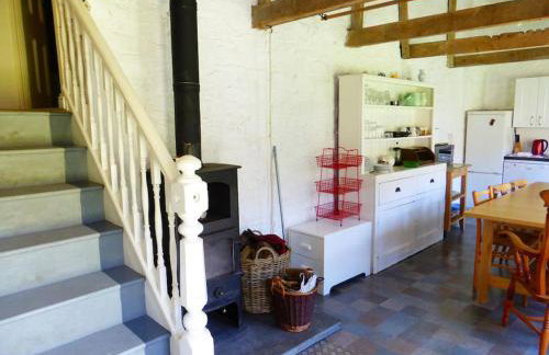 The Coach House within heritage Tregrehan Garden on Cornwall's South Coast - Photo 4