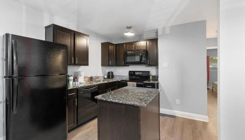 Mins 2 Dwntown - Private Retreat - King Bed - Foto 3, stove, dishwasher