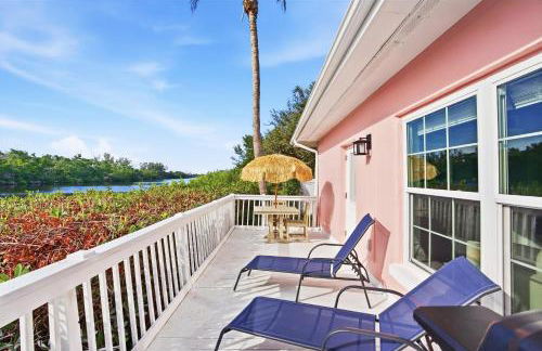 Siesta Key, Heated Pool, Dock on Lagoon, Turtle Beach 1 mile and Crescent Beach 2 miles, 1bdr - Foto 1