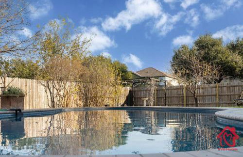 Georgian Oasis with Private Pool - An Irvie Home - Foto 12